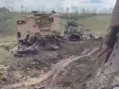  Rusija uništila oklopnu kolonu Ukrajine 