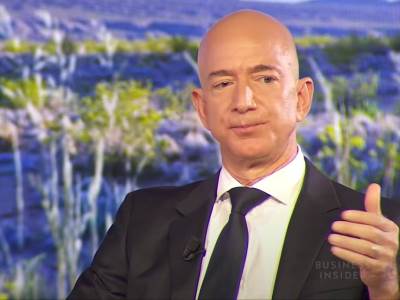  Džef Bezos 