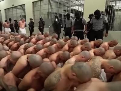 Novi zatvor za 40000 ljudi u El Salvadoru 