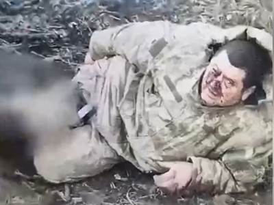  Rusi dronom gledaju i snimaju ukrajinskog vojnika koji ih moli za pomoć 