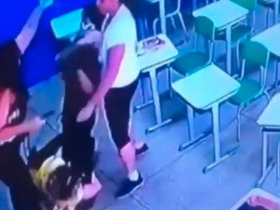  Učenik nožem ubio učiteljicu u brazilskoj školi 
