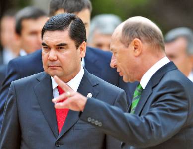  Bivši predsednik Turkmenistana gradi svoj grad 