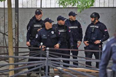  Policija pretresla kuću dečaka iz Smedereva koji se snimao sa pištoljem 