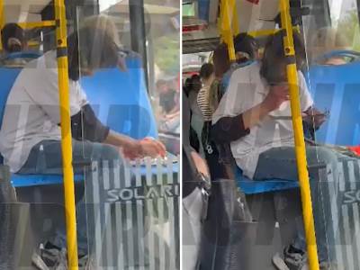  Muškarac šmrče kokain u autobusu u Beogradu 