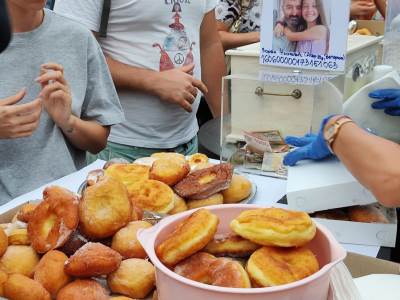  Ministarstvo zdravlja o lečenju oca čija ćerka prodaje krofne u Novom Sadu 