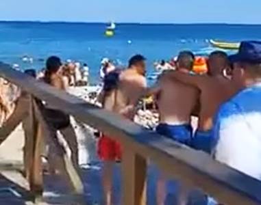  Srbi napravili šou na plaži u Grčkoj 