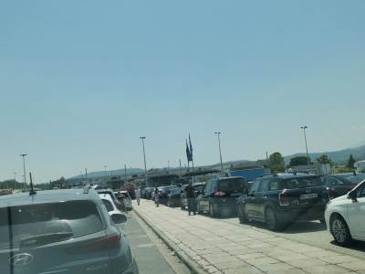  Kolaps na graničnom prelazu Evzoni 