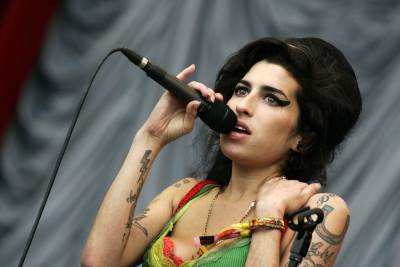  Amy Winehouse (2).jpg 