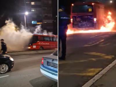  Gori autobus kod Plavog mosta u Beogradu 