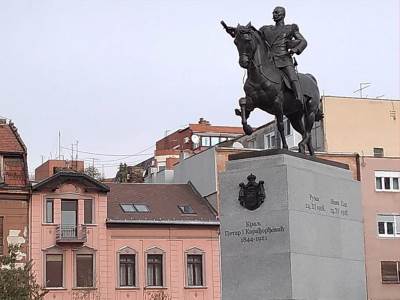  U Novom Sadu otkriven je spomenik kralјu Petru I Karađorđeviću ns2023 