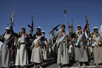  Huti naredili Amerikancima i Britancima da napuste Jemen  