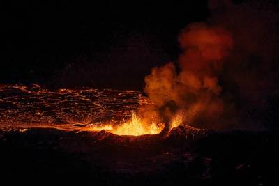  Muškarca na Islandu progutala rupa nakon erupcije vulkana 