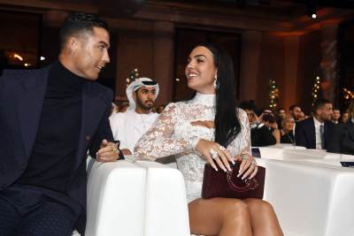  Georgina Rodrigez na dodeli nagrada sa Kristijanom Ronaldom u Dubaiju 