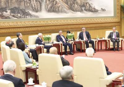  Premijer Kine sa stranim stručnjacima 