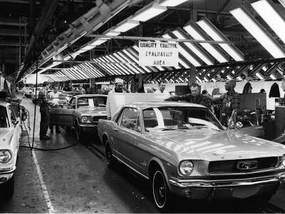  Kompanija Ford proslavlja 60 godina od prvog predstavljanja svog najslavnijeg modela  