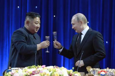  Vladimir Putin, Kim Jong Un 