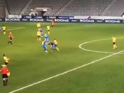  Fudbaler tukao Izraelca na utakmici video snimak 