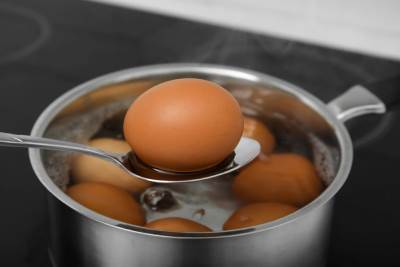  Kako kuvati jaja da ne popucaju 
