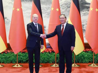  Kineski premijer razgovarao sa nemačkim kancelarom i pozvao na novi nivo bilateralnih odnosa 