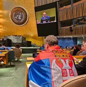  Aleksandar Vučić o ogrtanju srpskom zastavom u skupštini UN 