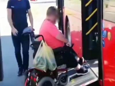  Vozač ODBIO da spusti rampu muškarcu u invalidskim kolicima 
