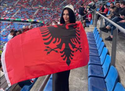  Na Euro 2024 svi odlepili za Albankom koja je pričala da je fudbaler loš u krevetu 