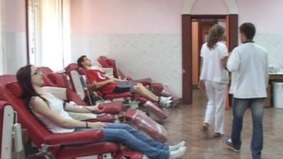   Dobrovoljni davaoci krvi - Leoni ne pušta radnike da daju krv 