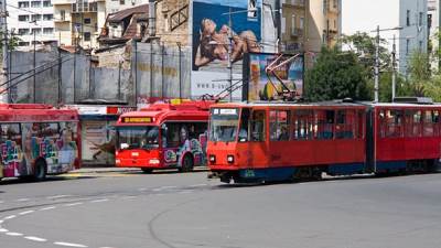  Kamenovan tramvaj na Bulevaru 