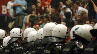  Grčka policija zaustavila navijače Zvezde u metrou 