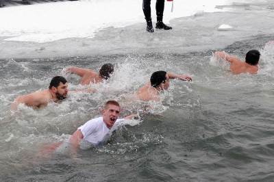 Bogojavljenje - plivanje za Časni krst 