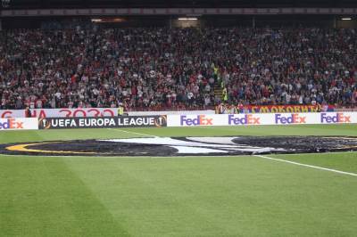  Crvena zvezda Keln pripreme za utakmicu navijači stadion 