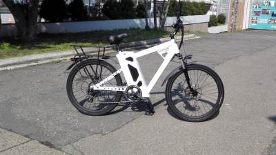  Zagađenje vazduha električni bicikl koji meri zagađenje vazduha 