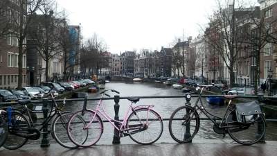  Amsterdam korona virus ulica crvenih fenjera  