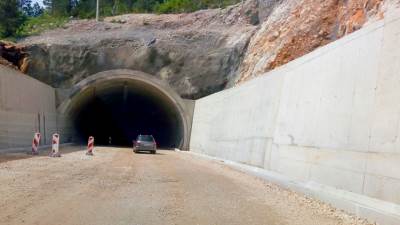  Koridor 10 - asfaltira se tunel Manajle 