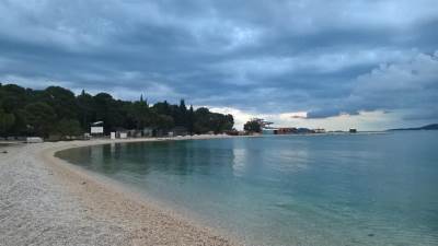  Hrvatska vlasnik apartmana napad stranci plaža video 