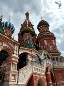 Rusiju sati dele od bankrota zbog sankcija 
