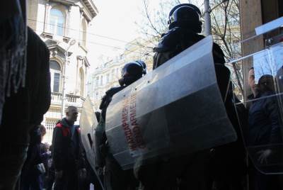  Protesti u Beogradu - povređeno više policajaca 
