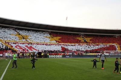  FK Crvena zvezda grb sa tri zvezdice izglasali navijači (FOTO) 