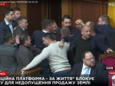  Ukrajina: Tuča u Skupštini zbog zakona 