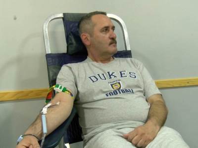  Davanje krvi dobrovoljno davanje rkvi dao krv više od 100 puta 