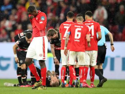  MAjnc - Fortuna Diseldorf 1:1, Bundesliga Mateta gol i crveni karton 