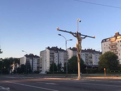  Novi Beograd Isus Hrist raspeće konstrukcija 