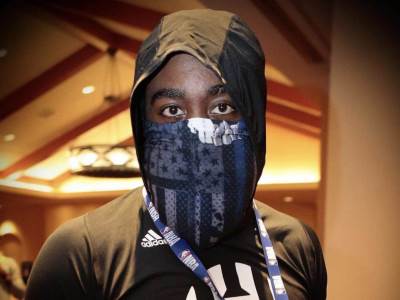  Džejms Harden fotografija maska policija rasisti komentari Twitter stavio rasističku masku 