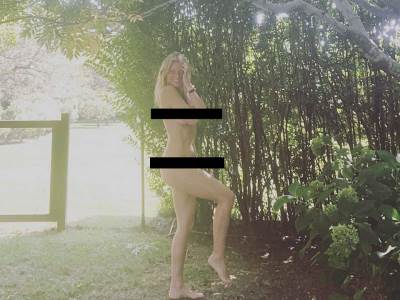  Gvinet Paltrou gola  Gvinet Paltrou na Instagramu glumica se slikala gola gole slike Gvinet Paltrou 