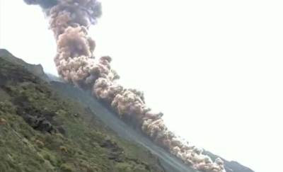  aktivni vulkan u italiji stromboli erupcija  