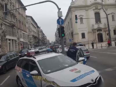  budimpesta nozem ranio policajca ubijen badnji dan napad madjarska 
