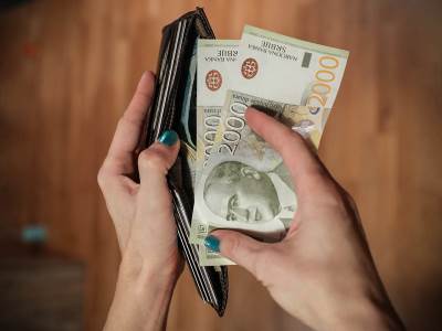  Otkriven veliki broj falsifikovanih dinarskih novčanica u Srbiji 