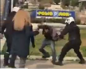  grcka policajci tuku gradjane mere protiv koronavirusa zakljucavanje 
